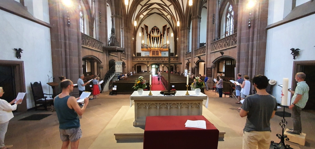 Probe zum Chorkonzert in der Dreikönigskirche in Zeiten der COVID-19-Abstandsgebote - Juni 2021