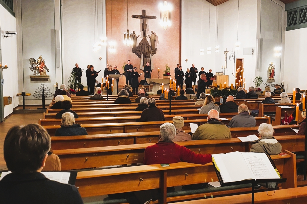 Zu Gast in St. Martin Dietzenbach zum 1. Advent 2021 | Abstandsgebote wegen COVID-19